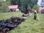 Požár kůlny se dřevem v Košťálově
