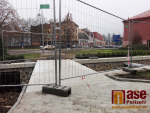Stavba nové lávky ze semilského náměstí k poště už finišuje