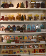 Regionální výrobky k prodeji v semilském muzeu