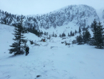 Zásah záchranářů a horské služby ve Špindlerově Mlýně po spadnutí lavin v Krkonoších