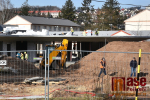 Průběh stavby školky Treperka v Semilech na přelomu března a dubna 2021