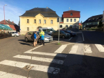 Preventivní akce u přechodu pro chodce před ZŠ Ivana Olbrachta na Komenského náměstí v Semilech