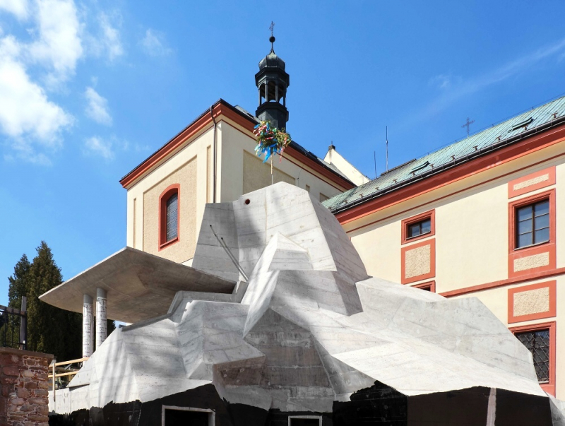 Nový vstup do Krkonošského muzea Správy KRNAP v budově bývalého augustiniánského kláštera ve Vrchlabí