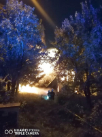 Zásah hasičů při požáru chalupy v Benešovské ulici v Semilech