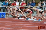 Sprint na 100 metrů ženy, vítězná Kateřina Čechová v červeném