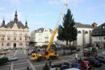 Instalace vánočního stromu na turnovském náměstí
