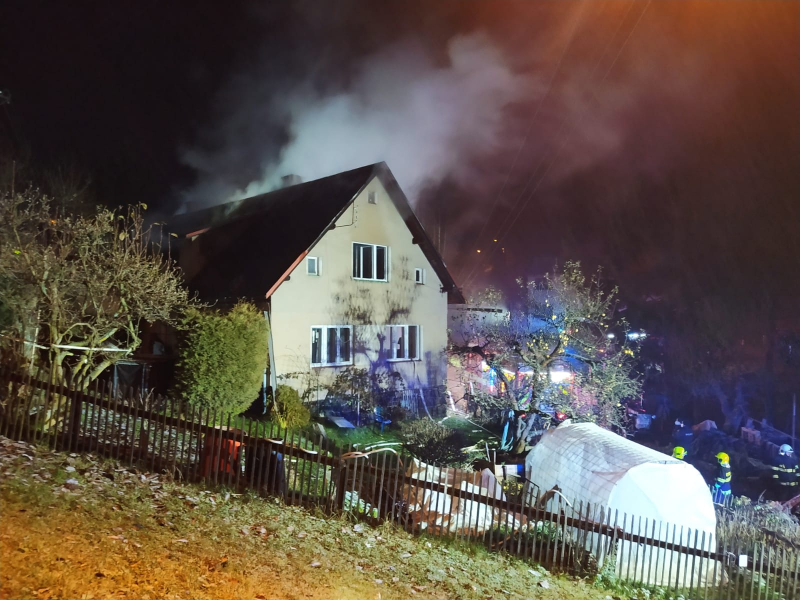 Požár rodinného domu v obci Horní Branná, části Valteřice