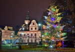 Vánoční strom na náměstí ve Vrchlabí