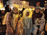Adventní postavy ze Žižkovky opět pomohly rozsvítit vánoční strom