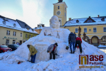 Sněhová socha hraběte Harracha v Jilemnici