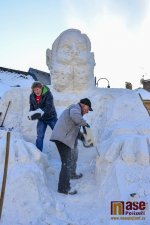 Sněhová socha hraběte Harracha v Jilemnici