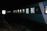 Zásah hasičů u hořícího vlaku na trati mezi Čtveřínem a Sychrovem