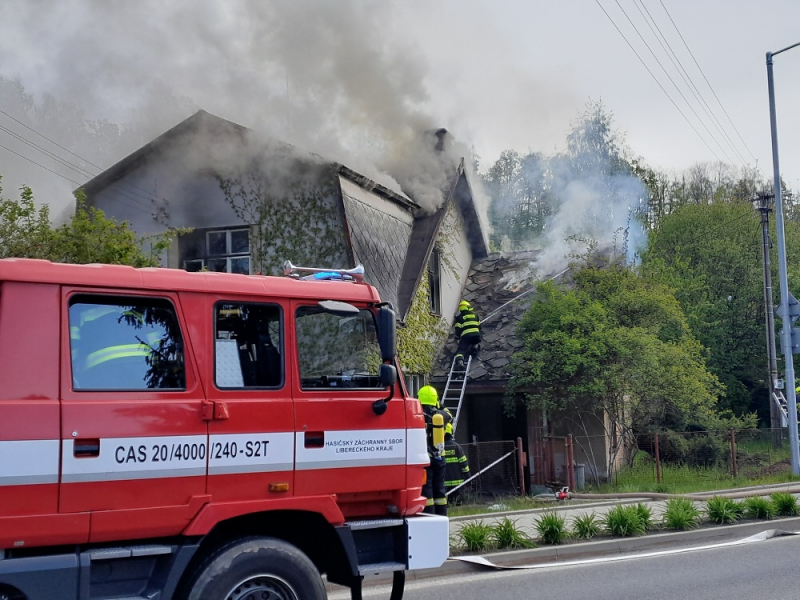 Požár rodinného domu ve Valteřicích<br />Autor: HZS Libereckého kraje