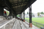 Provádějí rekonstrukci tribuny na turnovském fotbalovém stadionu