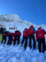 Cvičení horských služeb na rakouském ledovci Stubai