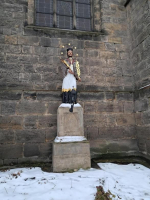 Socha sv. Jana Nepomuckého po restaurování s doplněnou lucernou