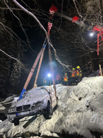 Vyproštění havarovaného automobilu nedaleko Dolních Míseček