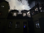 Požár střechy dvoupatrového objektu v Benecku
