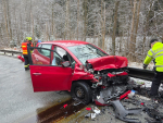 Vážná nehoda dvou aut ve Víchové nad Jizerou
