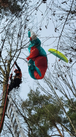 Záchrana paraglidisty na Kozákově