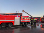 Požár průmyslového objektu v obci Horka u Staré Paky